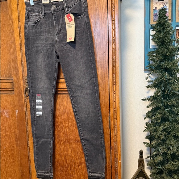 Levi's 720 High-Rise Super Skinny  Women's Dark Gray Skinny Jeans - Picture 1 of 12